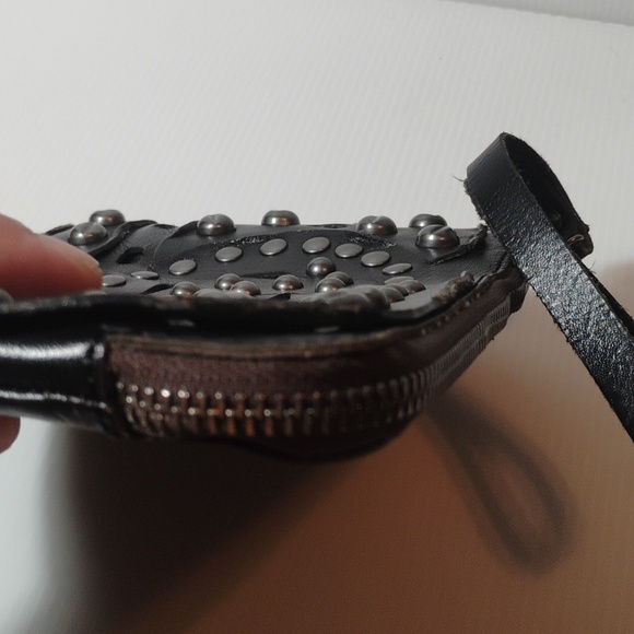 Patricia Nash Black Studded Cassini Wristlet Amazing Black Leather W/Metal Rivet - Picture 7 of 11